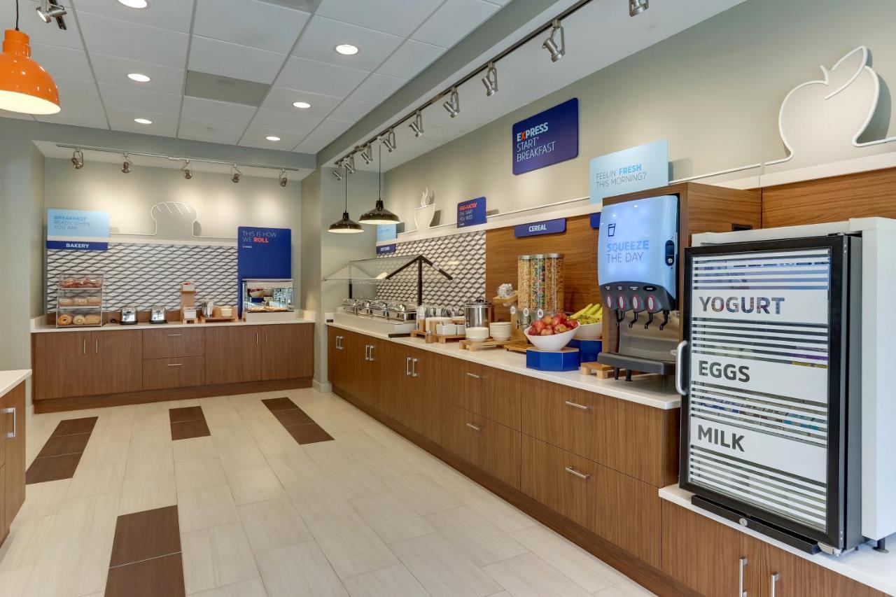 Holiday Inn Express & Suites - Winston - Salem Sw - Clemmons By Ihg Zewnętrze zdjęcie